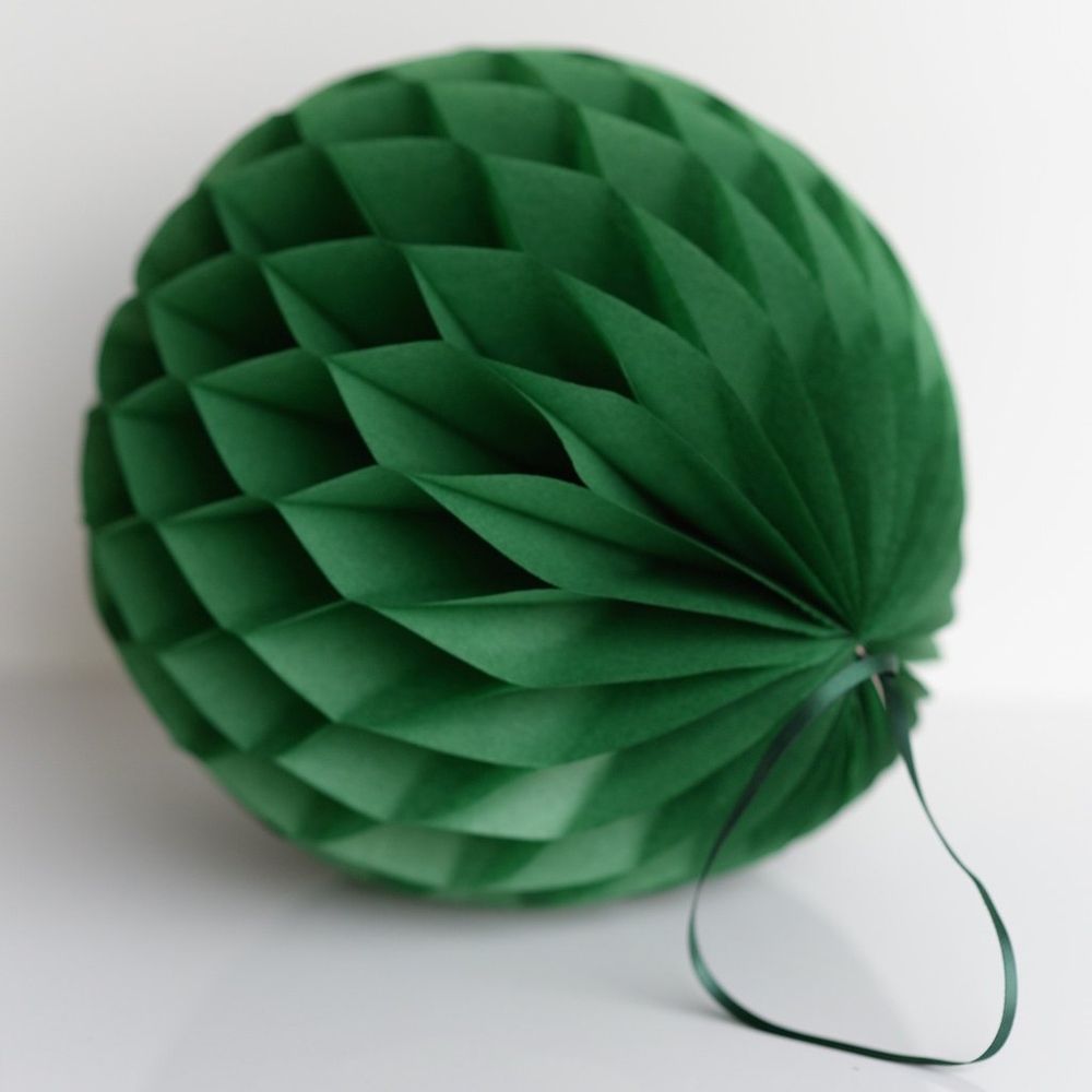 Бумажное украшение шар 20 см зеленый